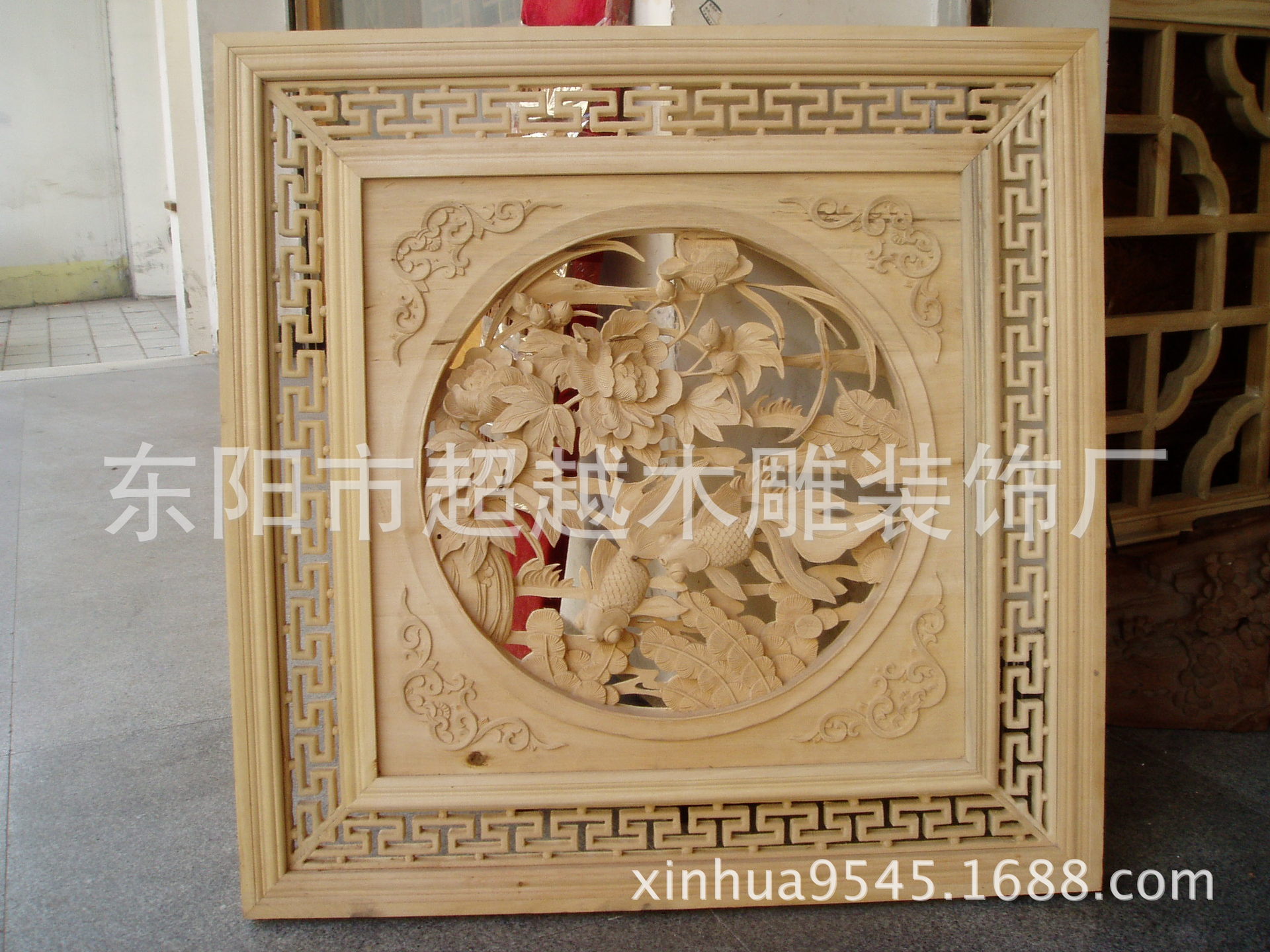 东阳木雕挂件与壁画定制加工 仿古建筑酒店茶楼配套装饰全解析